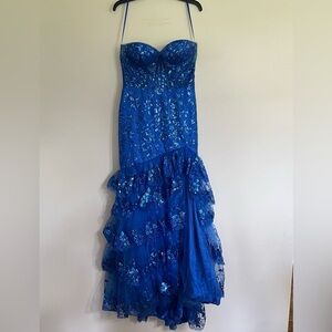 Ladivine By Cinderella Divine Long Formal Mermaid‎ Prom Ball Gown Size 8 Beaded